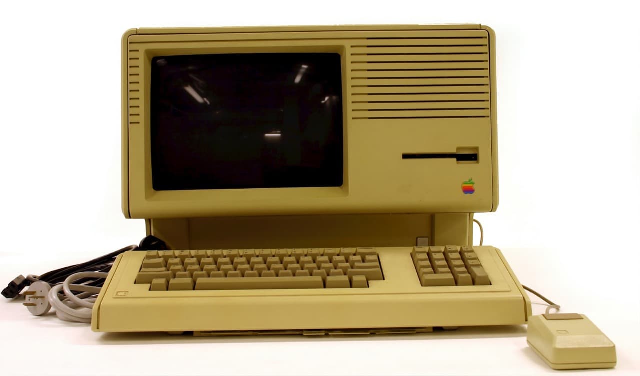 Vintage Apple Lisa computer symbolizing legacy system modernization and strangler-pattern migration